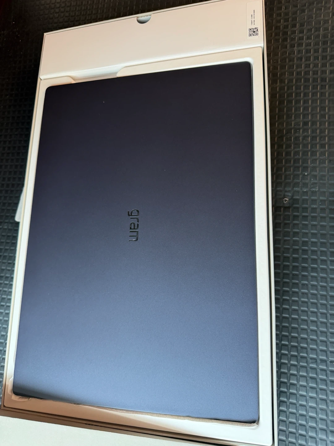 LG 그램프로17인치 새상품급