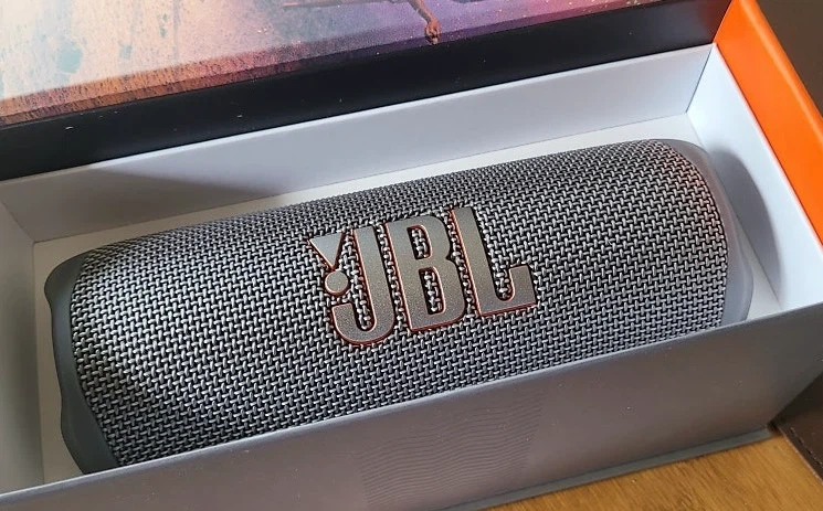 JBL flip6
