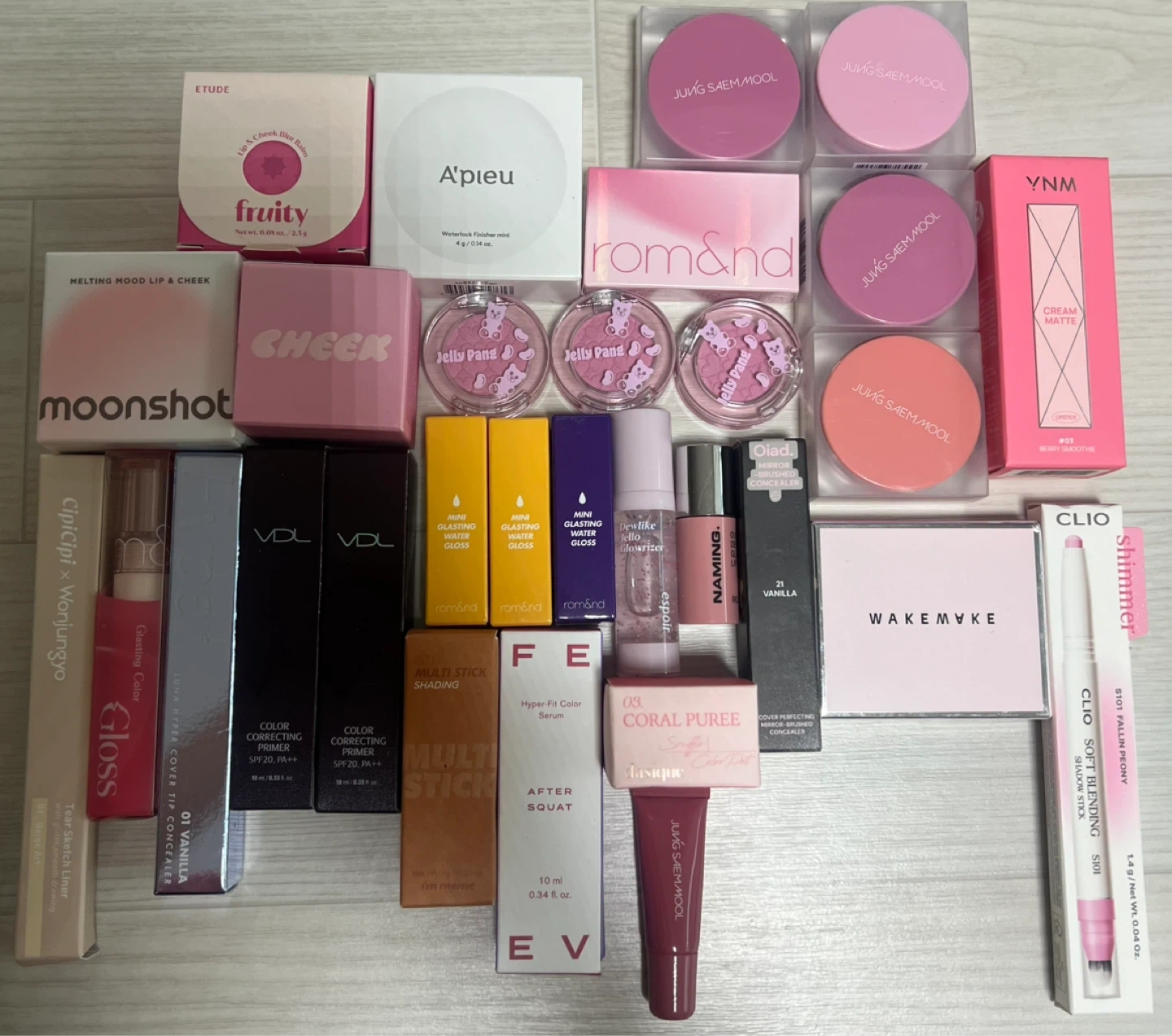 다양한 색조 화장품 새상품 아~주 저렴하게 팝니다.