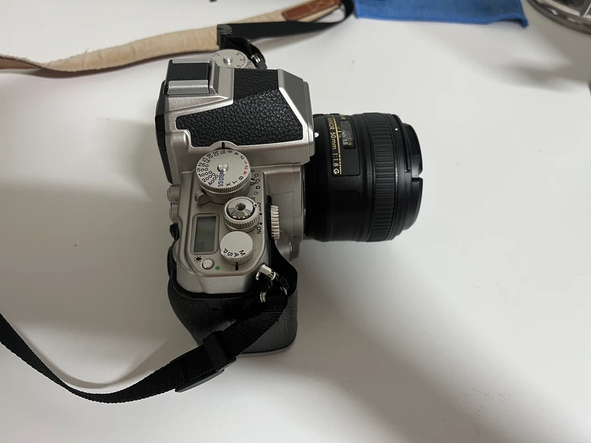 니콘 Df 실버 + 50mm f1.8G 풀구성 / 7,500컷 (일본 구매)