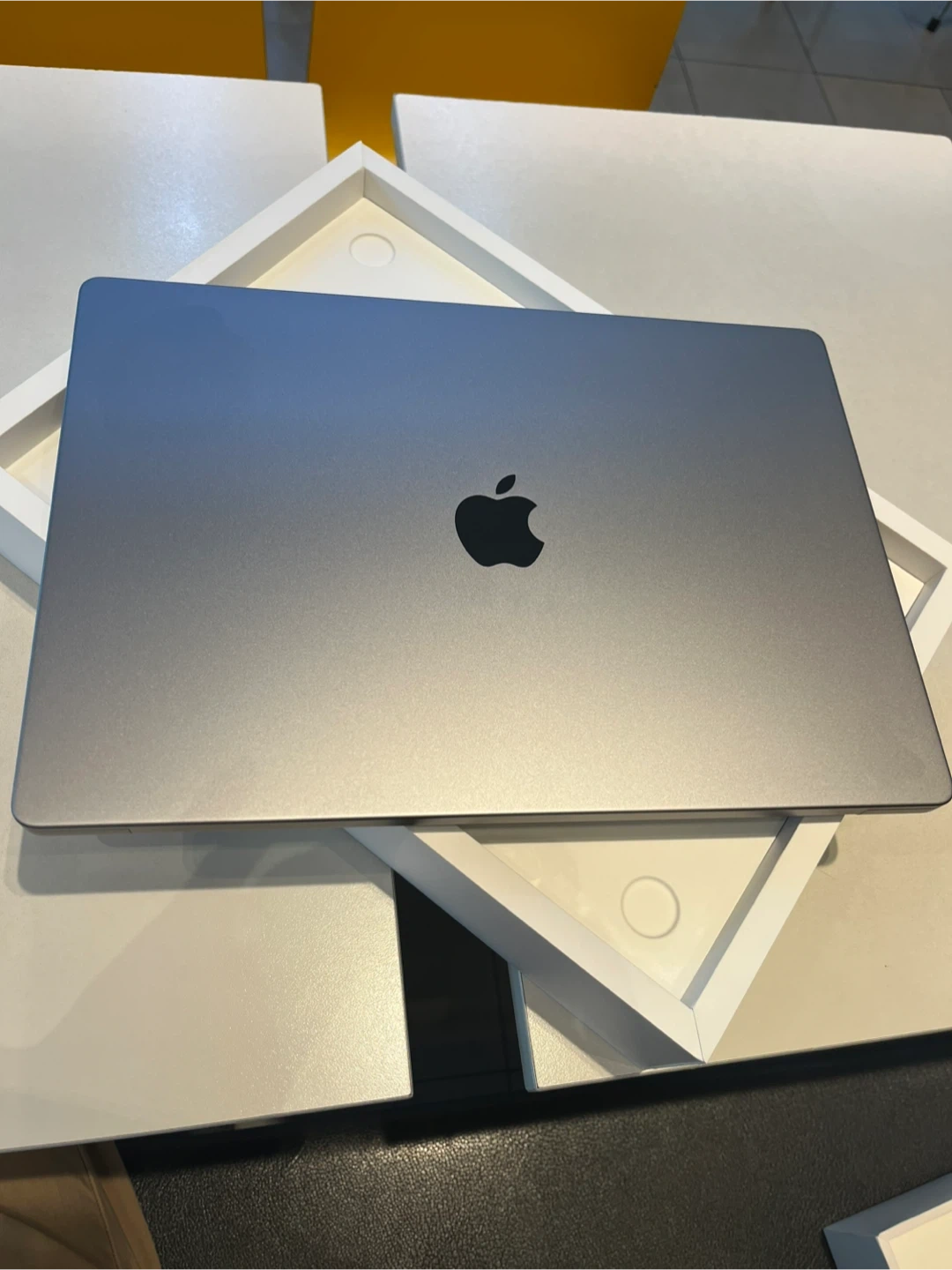Macbook Pro 16 M2 Max