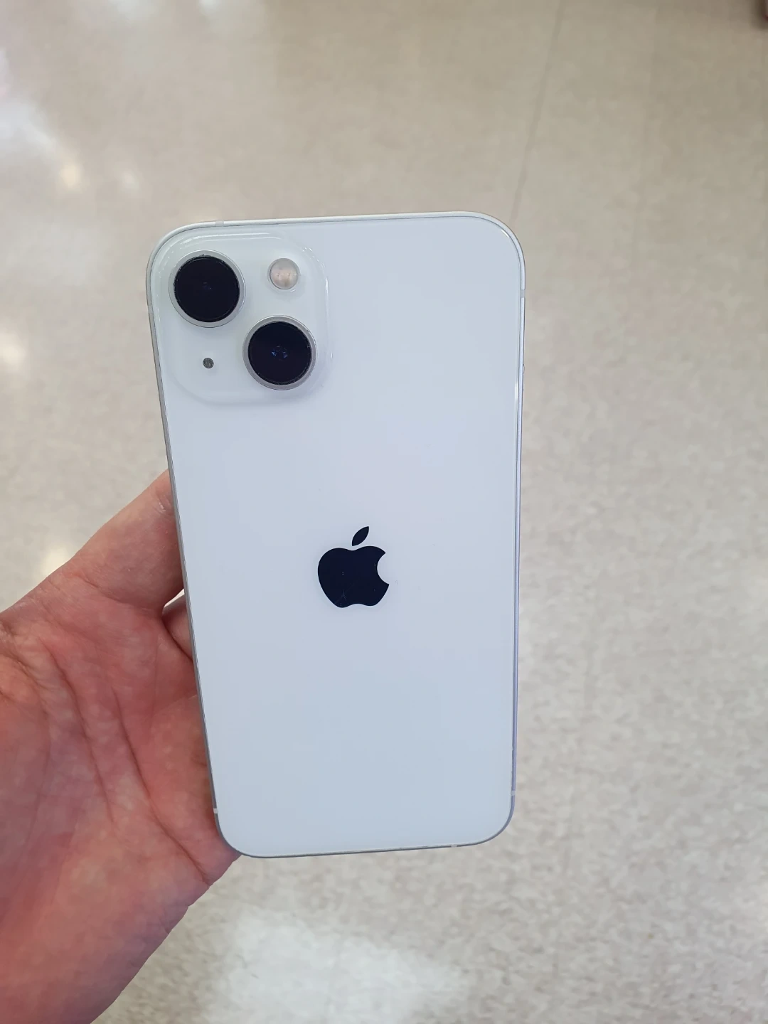 아이폰 13 화이트 256GB 새배터리 가성비폰