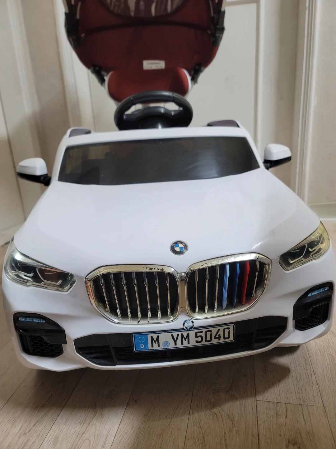 BMW X5 유아 푸쉬카 화이트