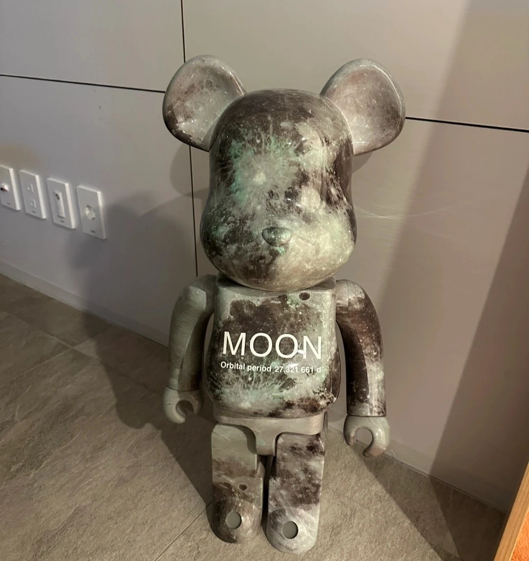 베어브릭 1000% MOON