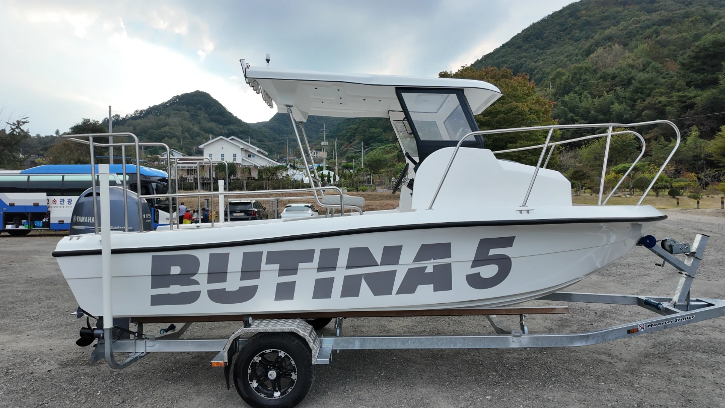 BUTINA 5 레저보트 야마하 115마력