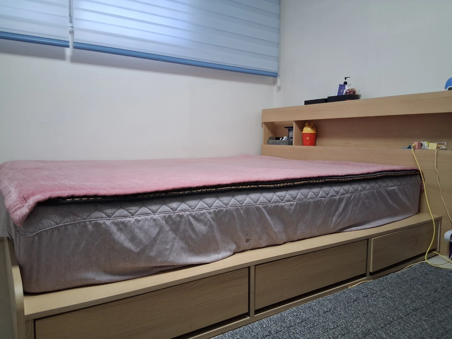 수납 침대 프레임 퀸사이즈 메트리스 포함