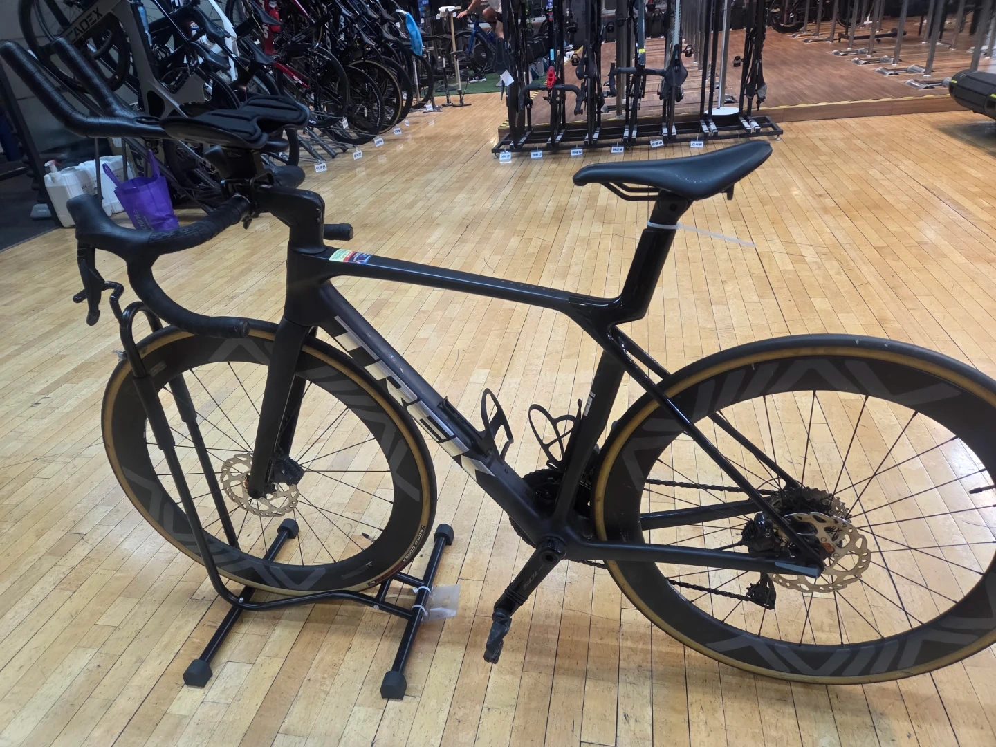 Trek Madone SL6 8세대 판매(m사이즈)