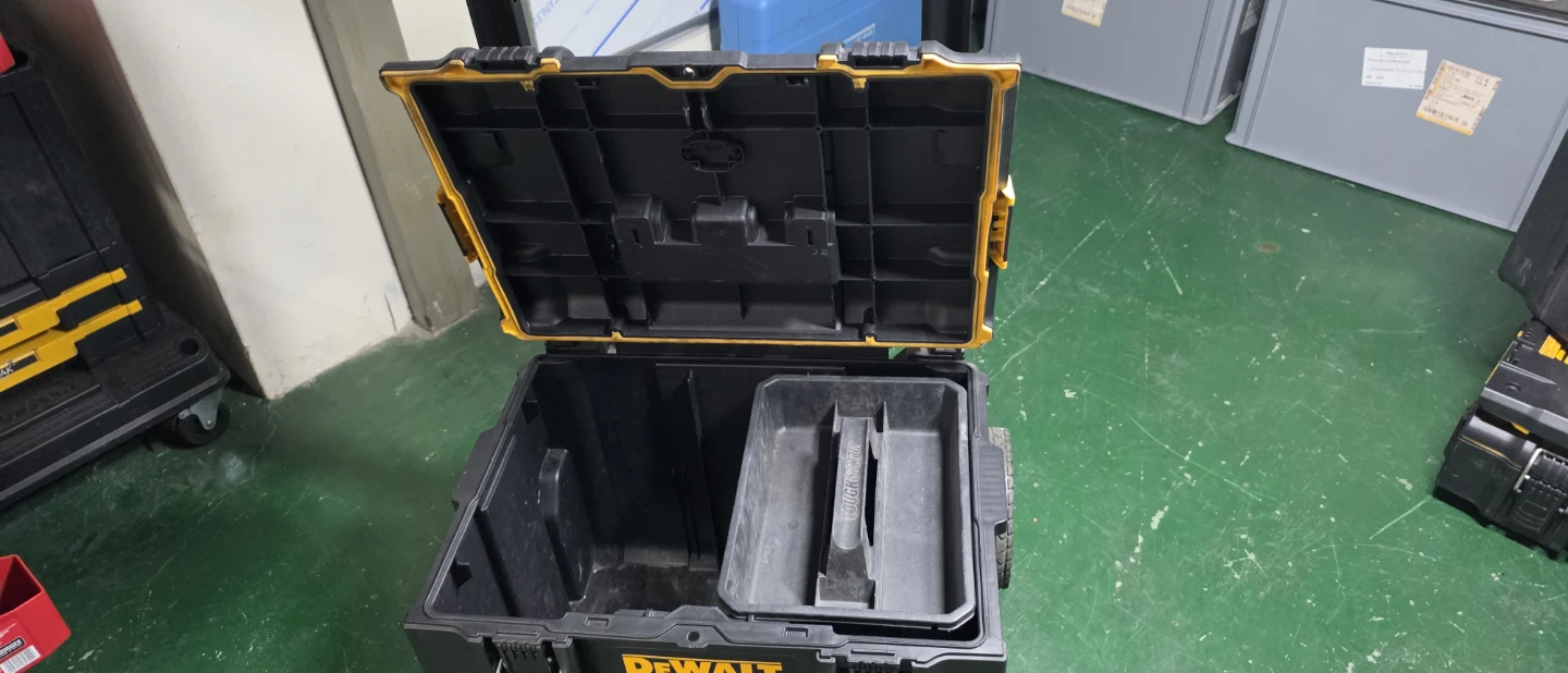 디월트 공구통 SET 또는 충전기BOX 급처분합니다. | 가구/인테리어 | 당근 중고거래