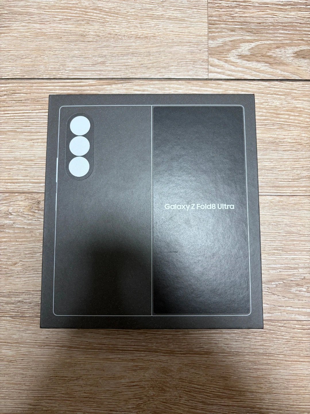 새상품급 갤럭시 Z 폴드8 울트라 그라파이트 256GB 자급제