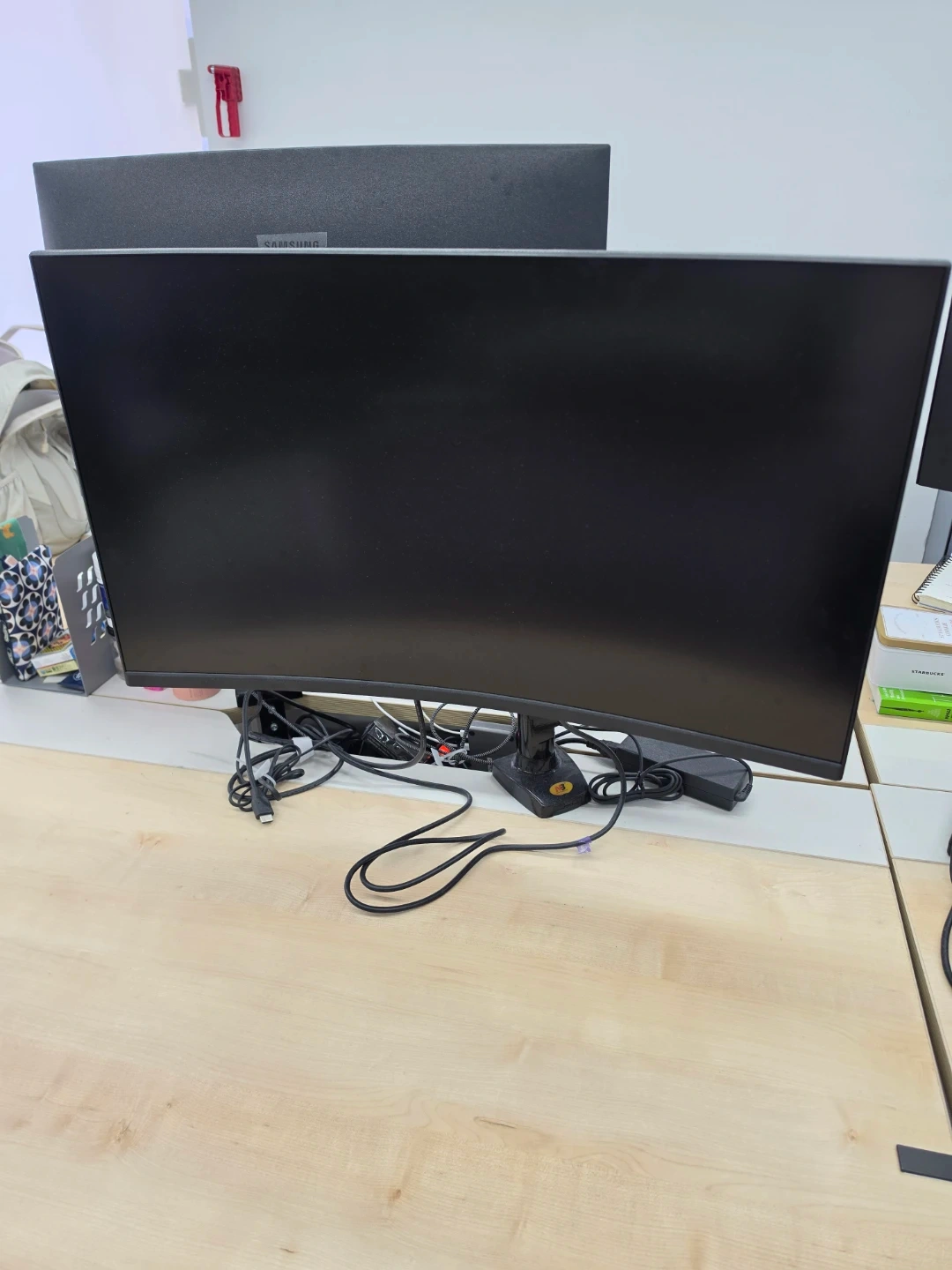 삼성전자 32인치 4k 모니터 60hz/커브드모니터/일반모니터 (사무실 정리 / 급처) 네고불가
