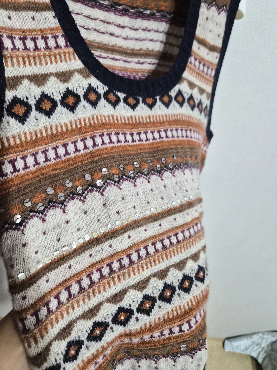 BCBG 패턴 니트 조끼 | 여성의류 | 당근 중고거래