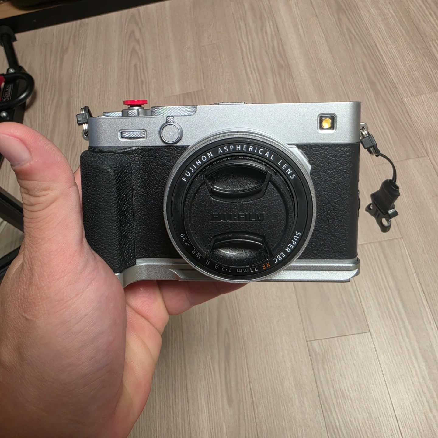 후지필름 X-E5 실버 카메라