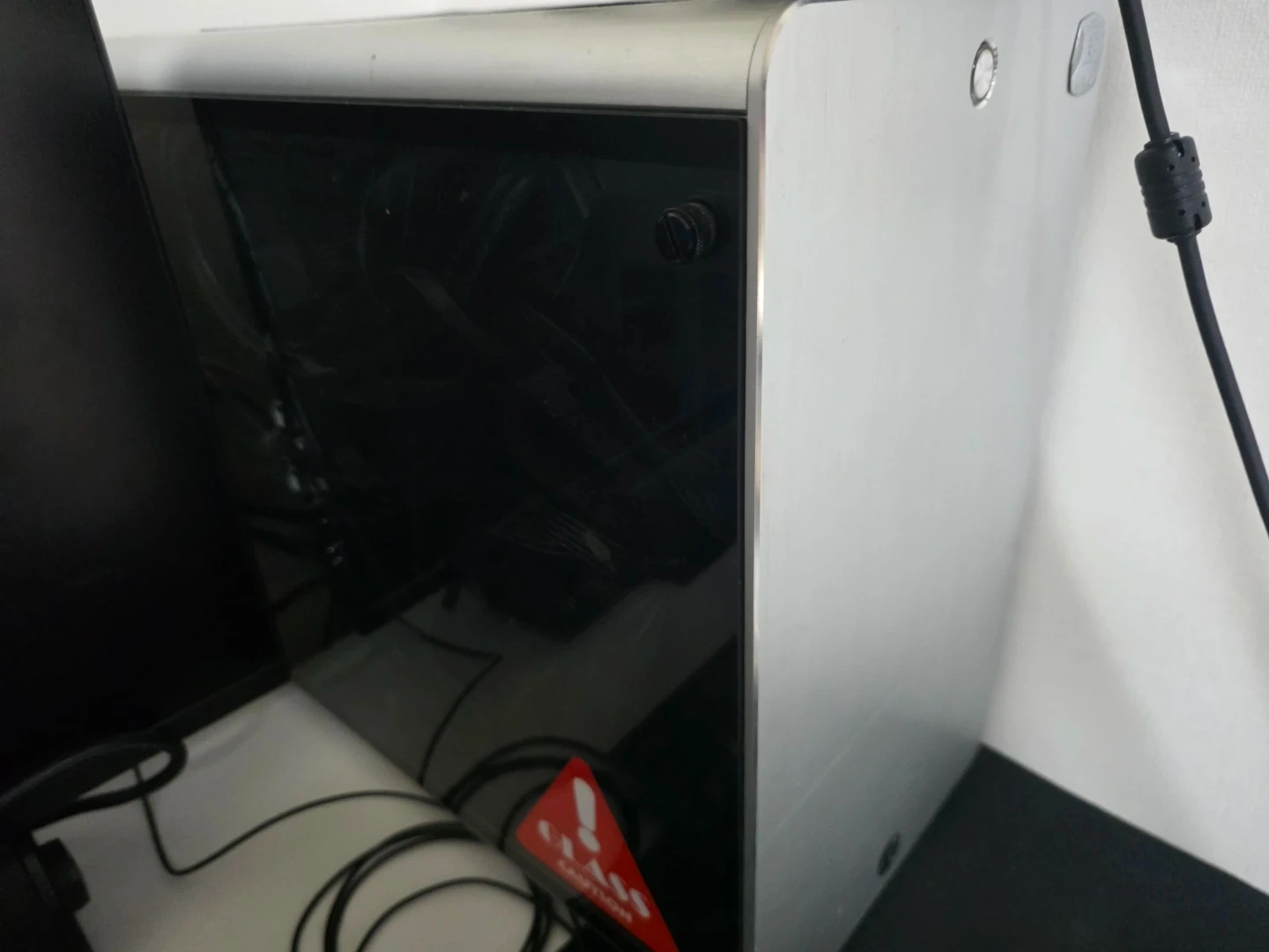 5600x+rx 5700 32gb 본체팝니다.