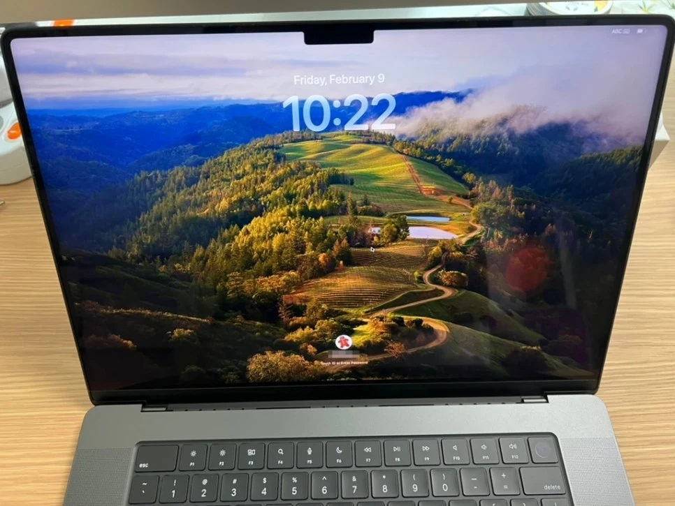 맥북 프로 16인치 M5 Pro 48GB 1TB 판매.