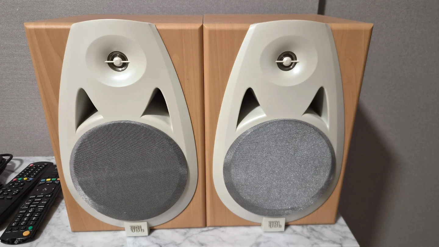 JBL 북쉘프 스피커