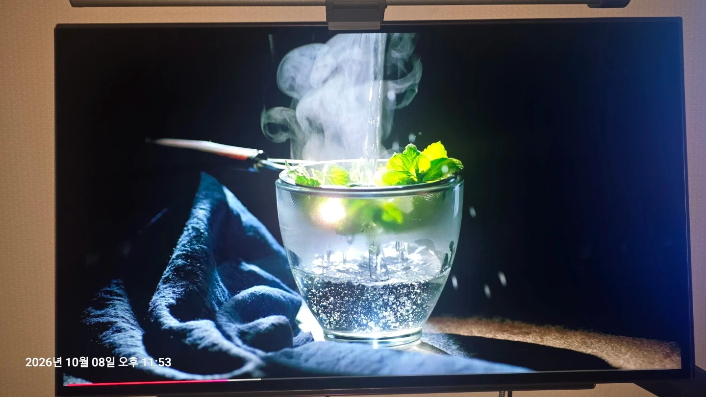 LG 27GX700A OLED 모니터 팝니다.