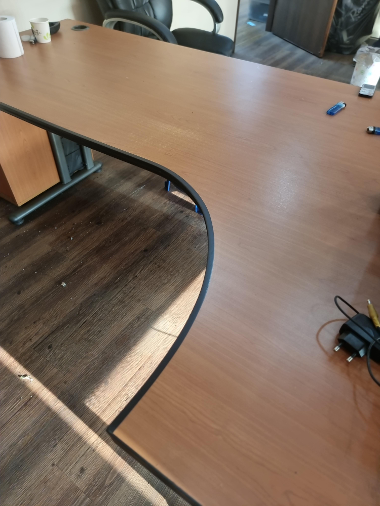 중고 나무 책상