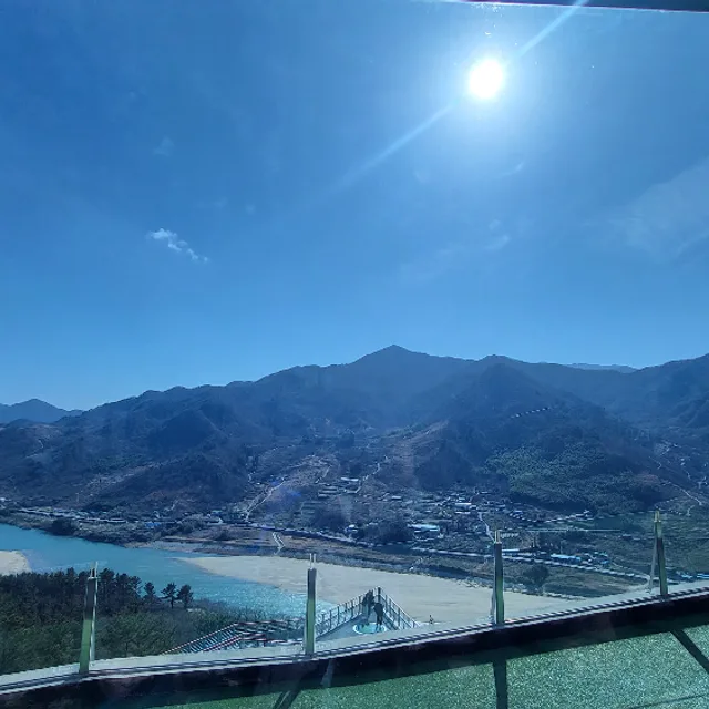 꿈꾸는다락방