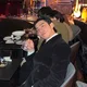 돈들어손내놔