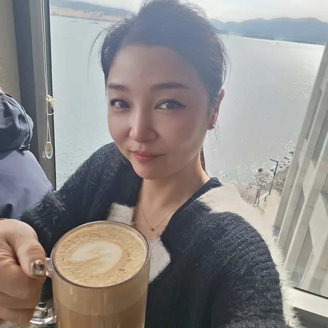 김수희