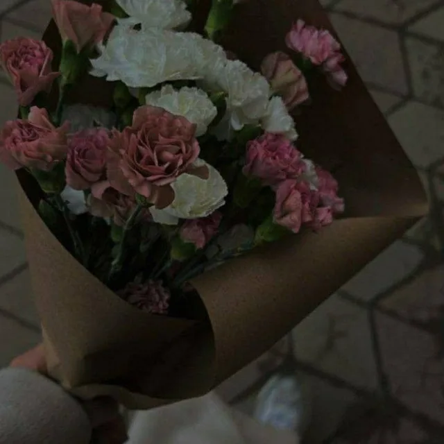꽃이지는겨울