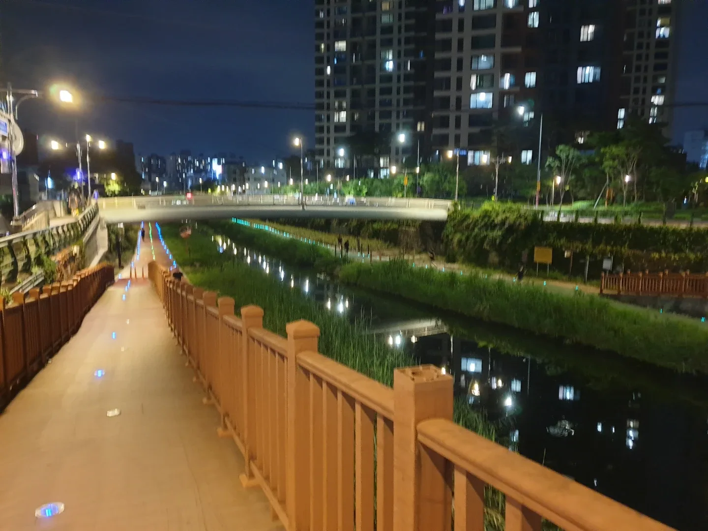 숨차