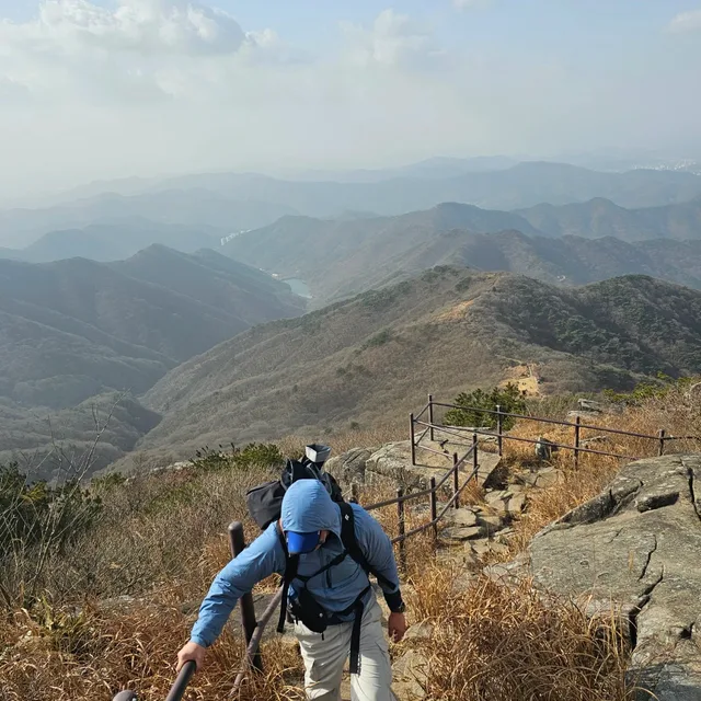 산산산