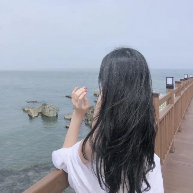 우웅