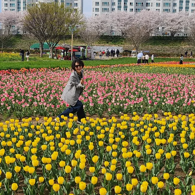 꽃밭에앉아서