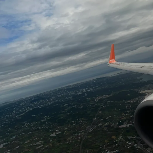 Hi