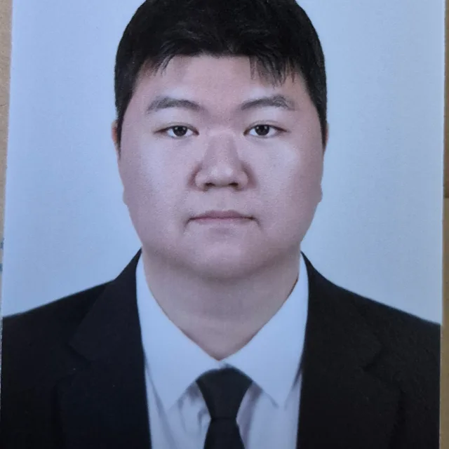 김조현