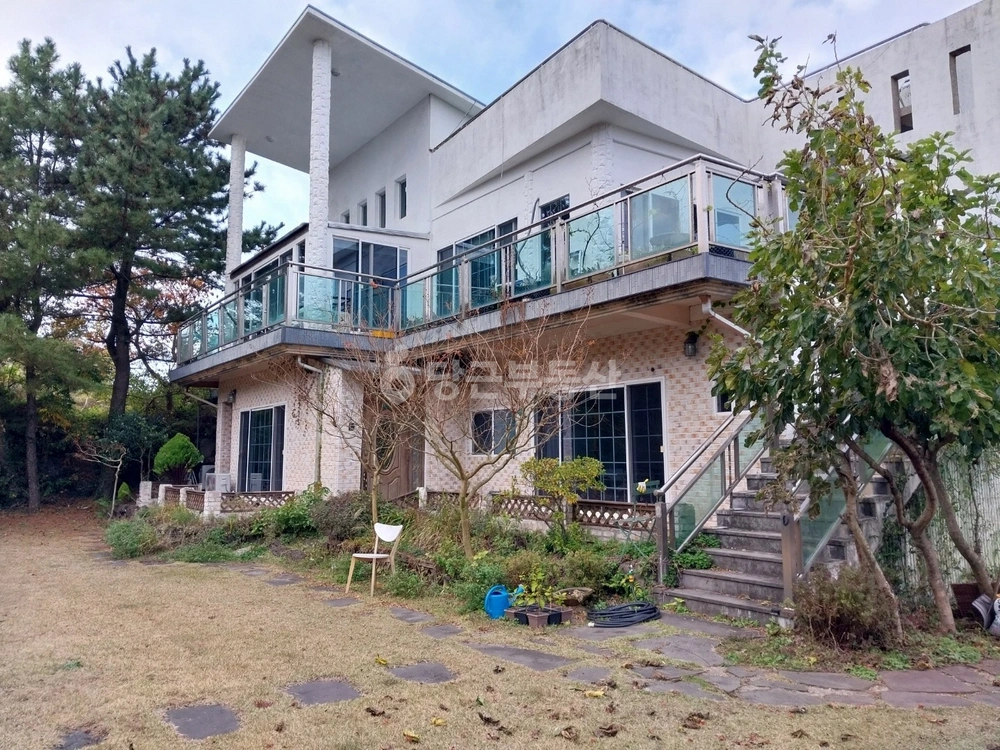 제주특별자치도 제주시 조천읍 단독/전원주택 사진 1