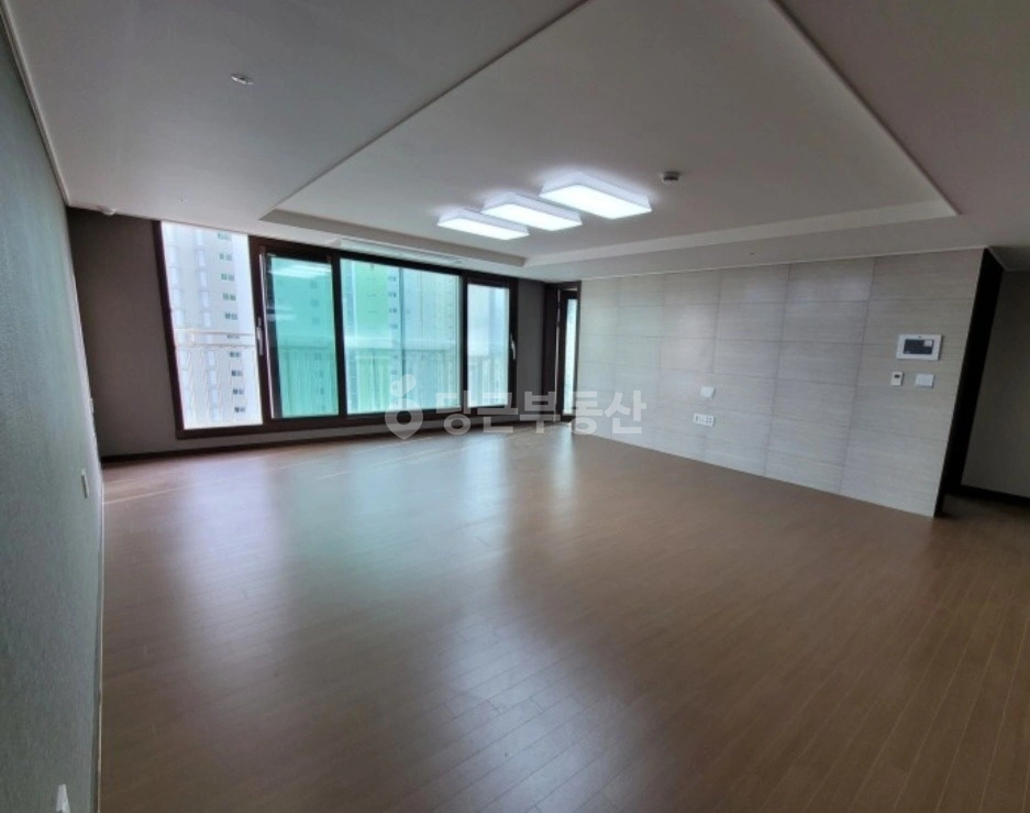 경상남도 창원시 마산합포구 월영동 아파트 사진 1