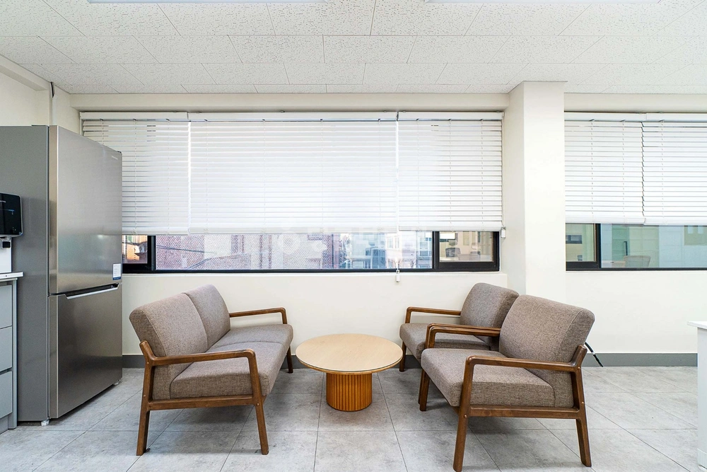 서울특별시 강남구 역삼동 상가 사진 1