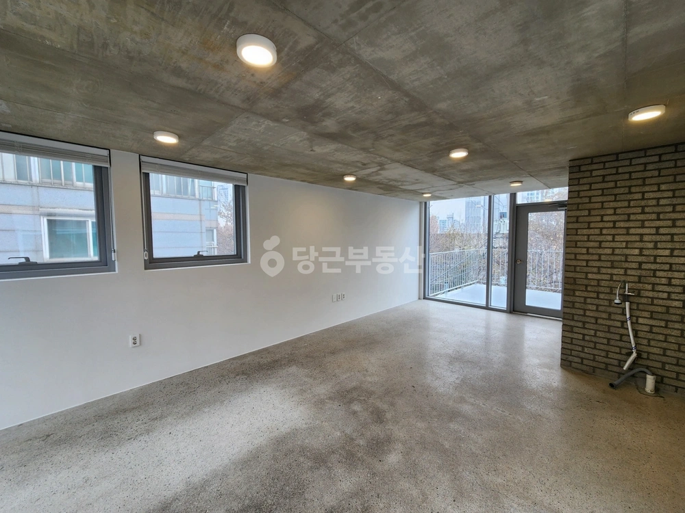 서울특별시 서초구 잠원동 상가 사진 1