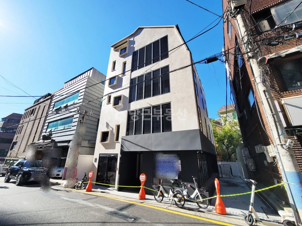 서울특별시 강남구 신사동 사무실 사진 1