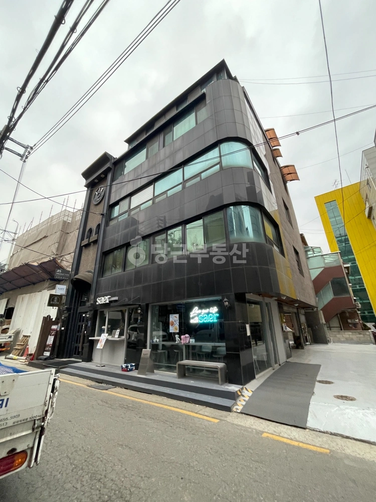서울특별시 강남구 신사동 건물 사진 1