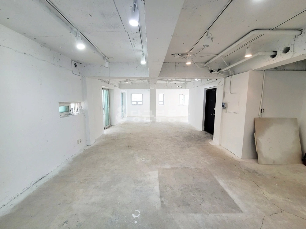 서울특별시 강남구 신사동 상가 사진 1