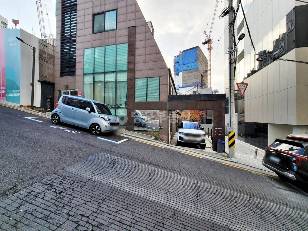 서울특별시 강남구 신사동 상가 사진 1
