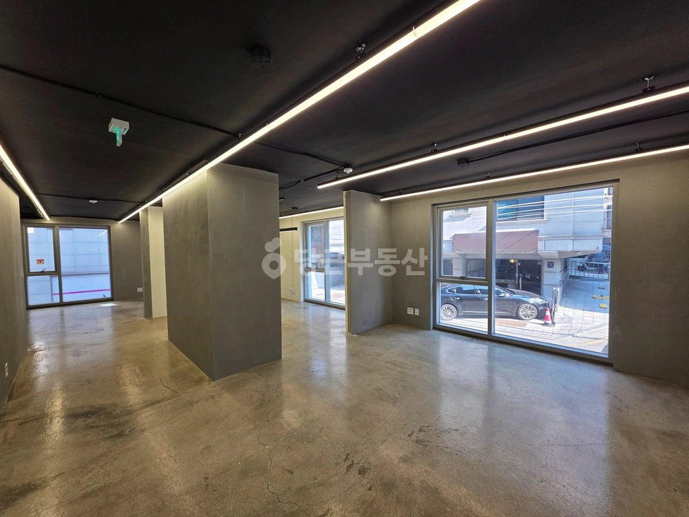 서울특별시 강남구 논현동 상가 사진 1