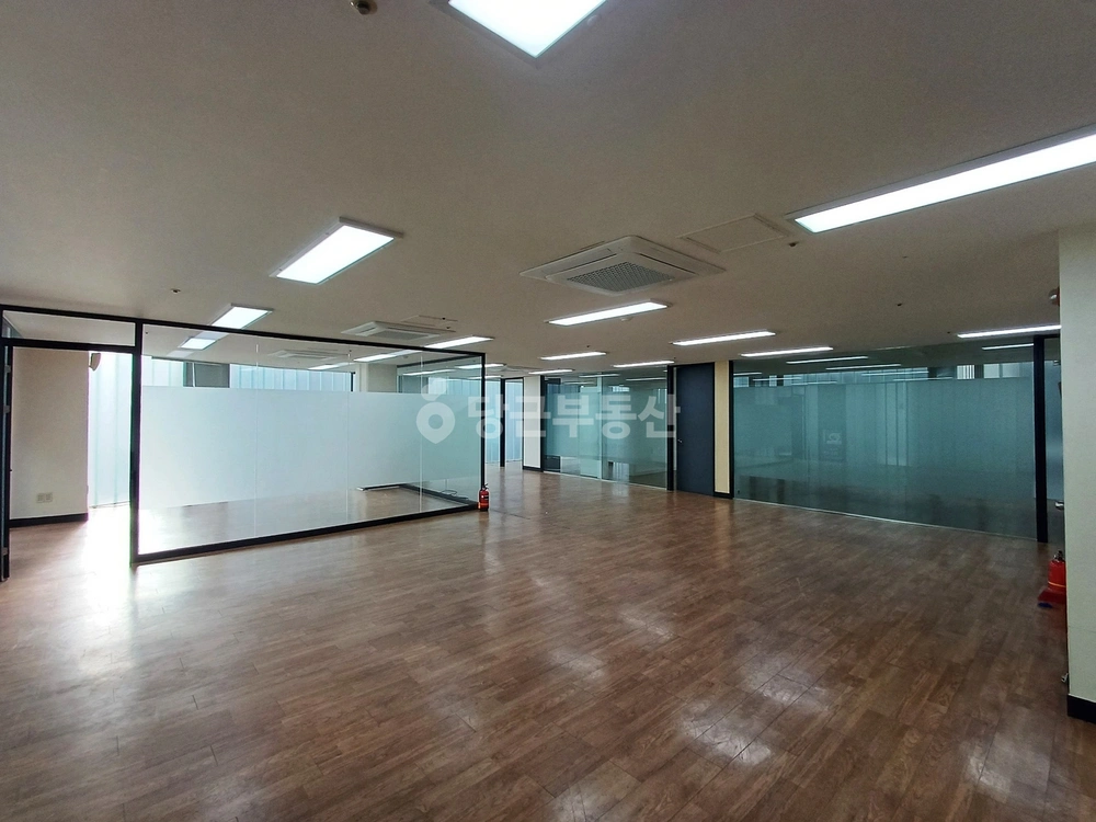 서울특별시 강남구 역삼동 상가 사진 1