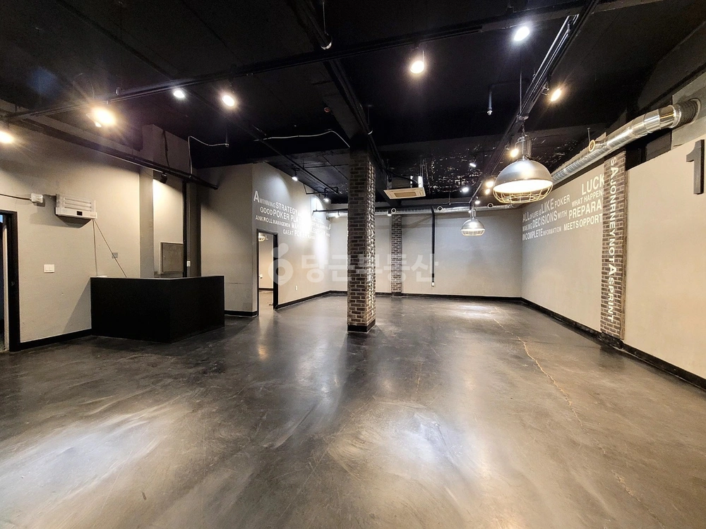 서울특별시 강남구 논현동 상가 사진 1