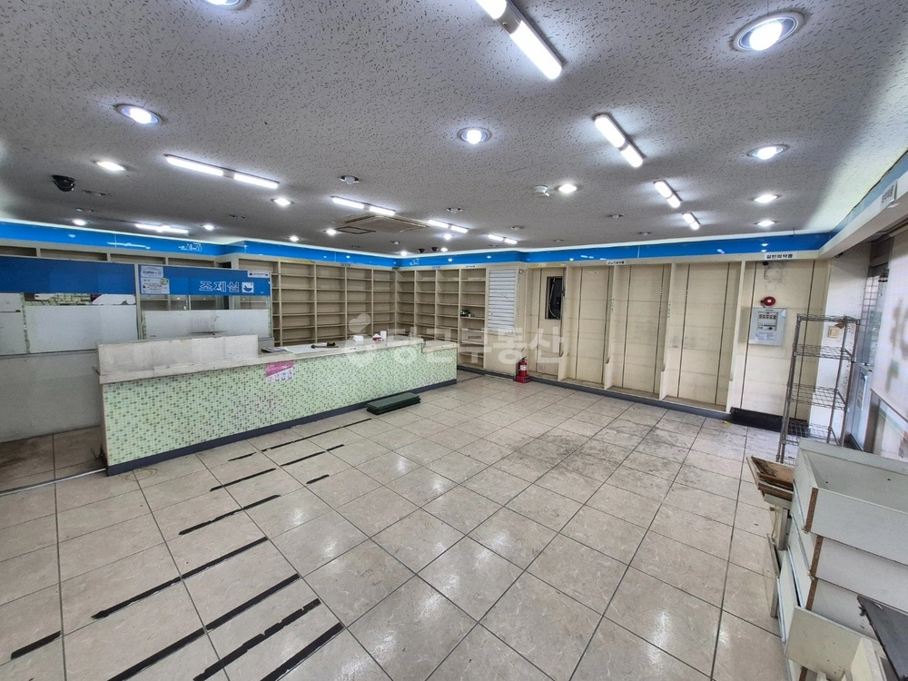 부산광역시 연제구 연산동 상가 사진 1