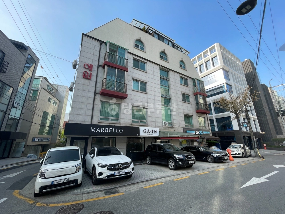 서울특별시 강남구 논현동 건물 사진 1