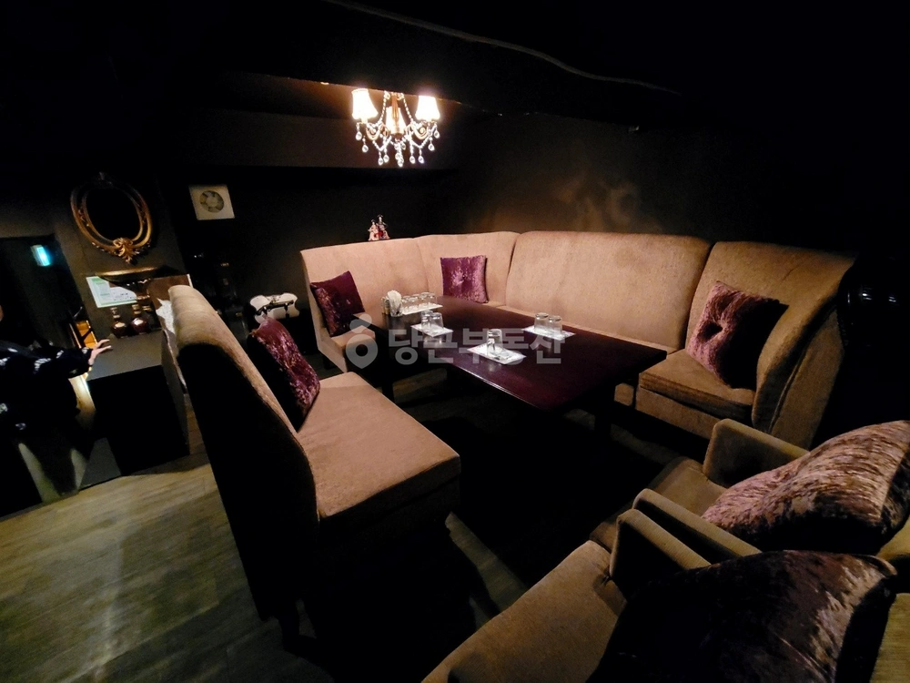 서울특별시 강남구 논현동 상가 사진 1