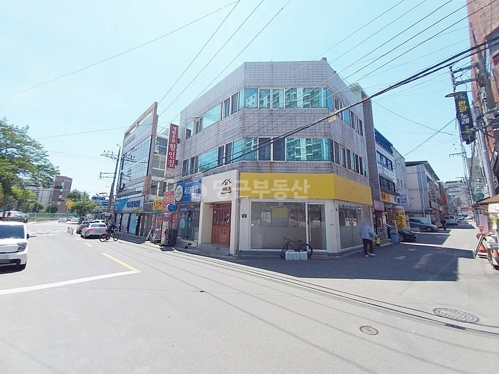 대구광역시 북구 읍내동 상가 사진 1