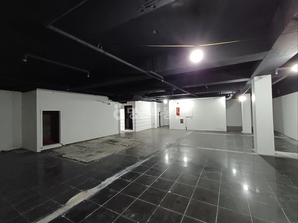 서울특별시 강남구 역삼동 상가 사진 1