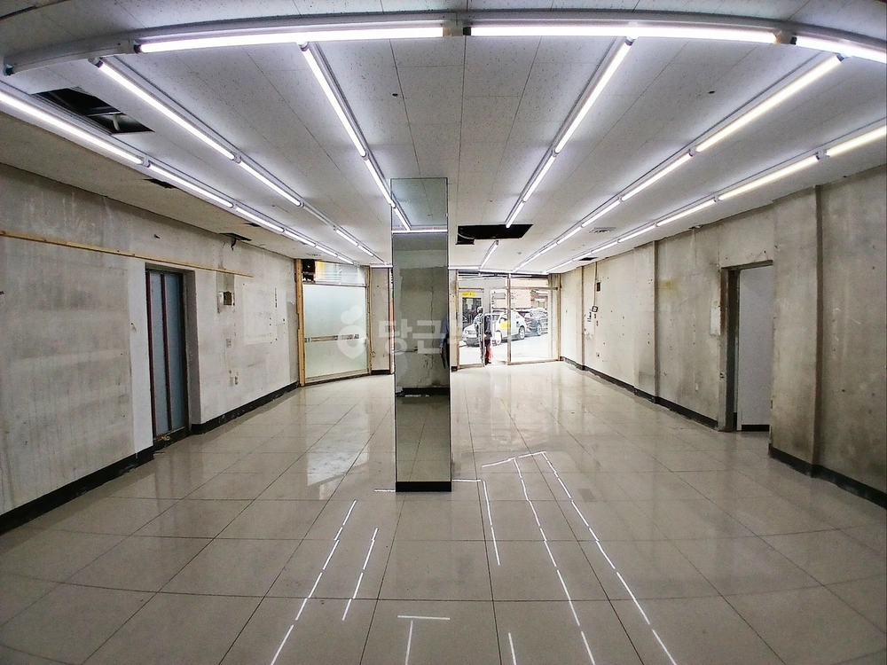 서울특별시 강남구 논현동 상가 사진 1