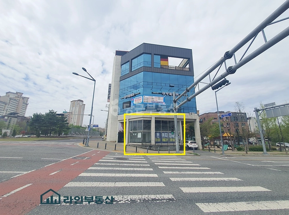 대전광역시 유성구 봉명동 상가 사진 1