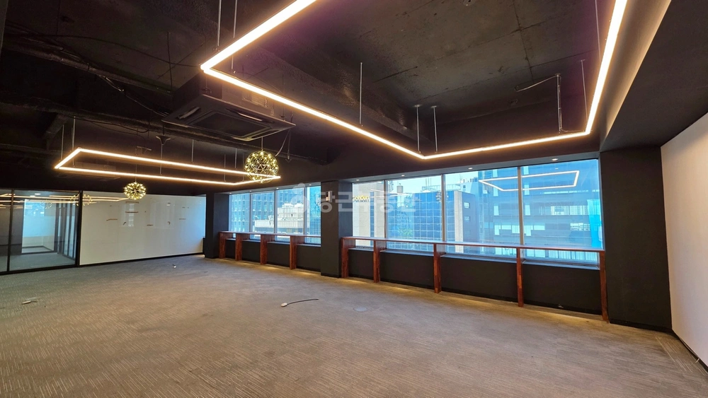 서울특별시 강남구 역삼동 사무실 사진 1
